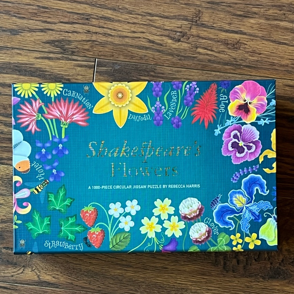 Shakespeare's Flowers: A 1000 Piece Jigsaw Puzzle - Picture 5 of 14